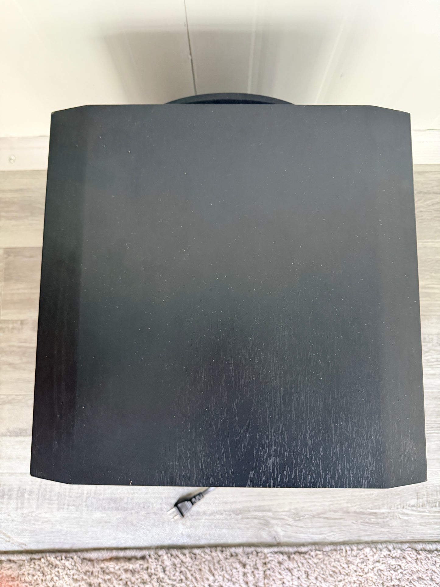Yamaha YST-SW216 subwoofer top view