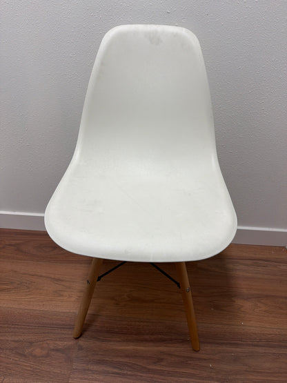 Eames-Style DSW Side Chair — White Shell, Natural Wood Dowel Legs