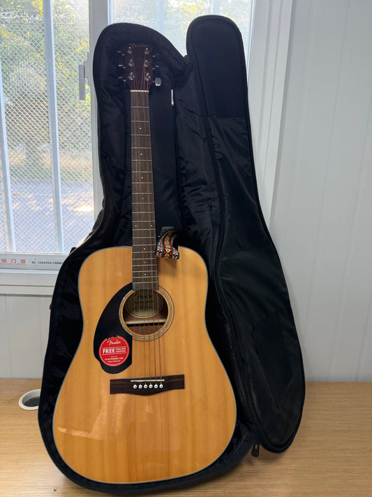 Fender Classic Design Dreadnought Acoustic Guitar — Natural, with Gig Bag