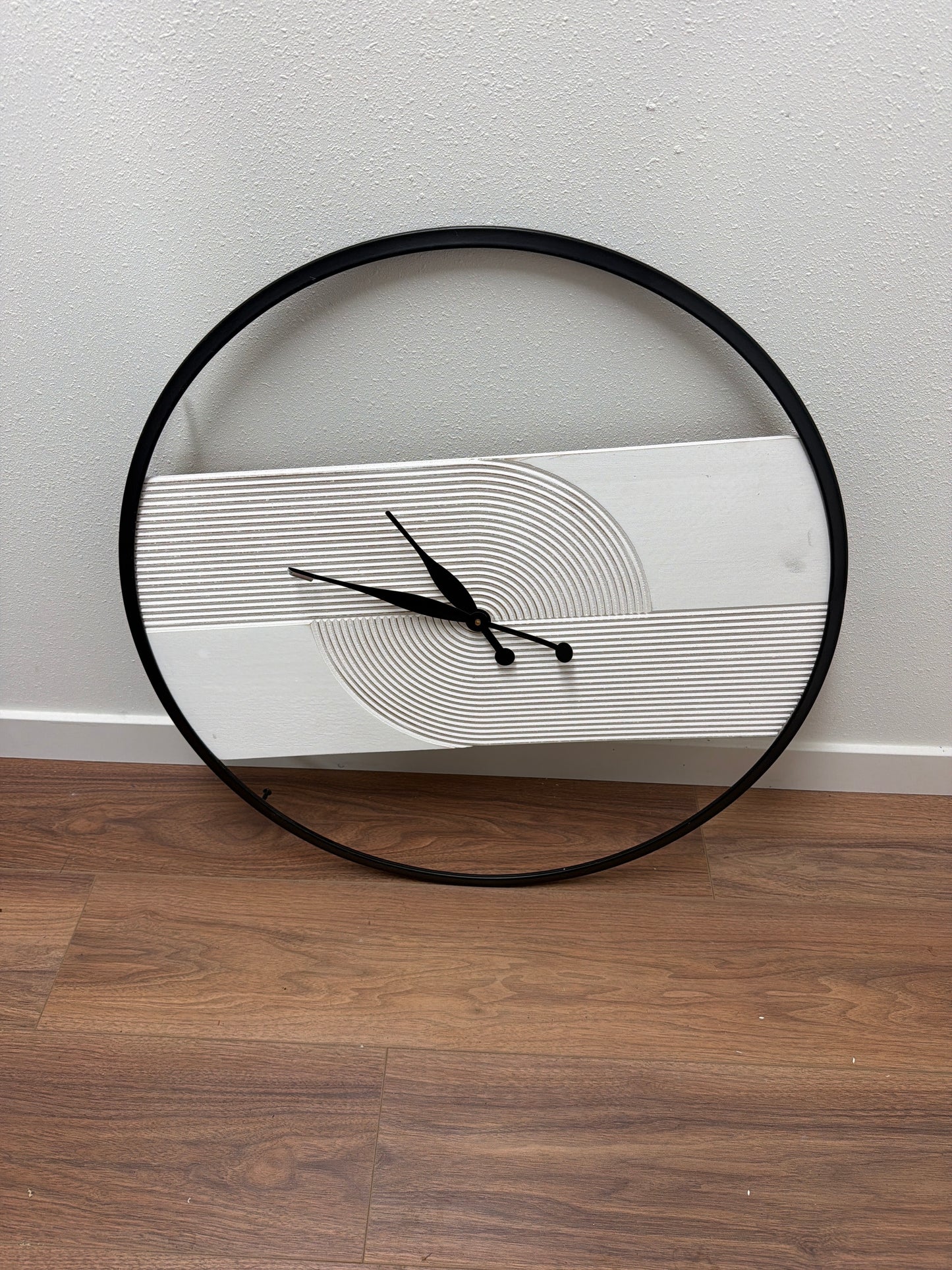 Modern Geometric Wall Clock — Black Metal Ring, White Minimalist Face