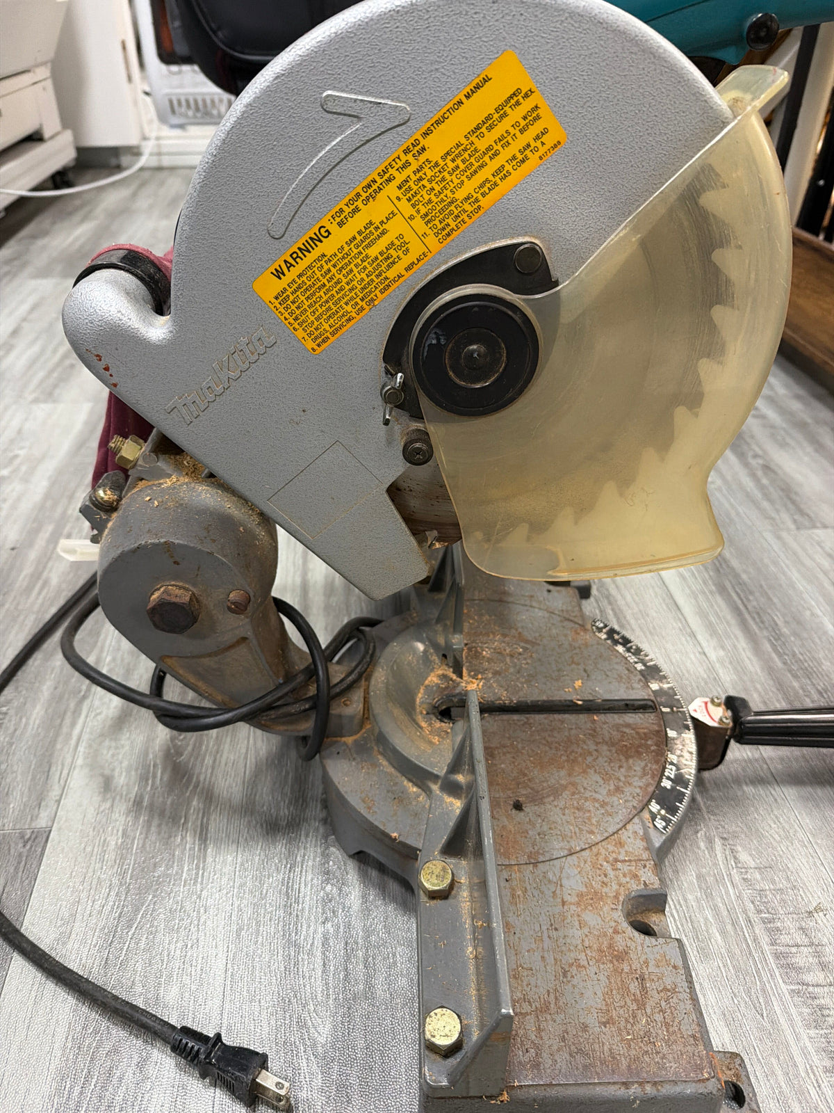 Makita LS1000 255mm Miter Saw — 10" Blade, Dust Bag Included