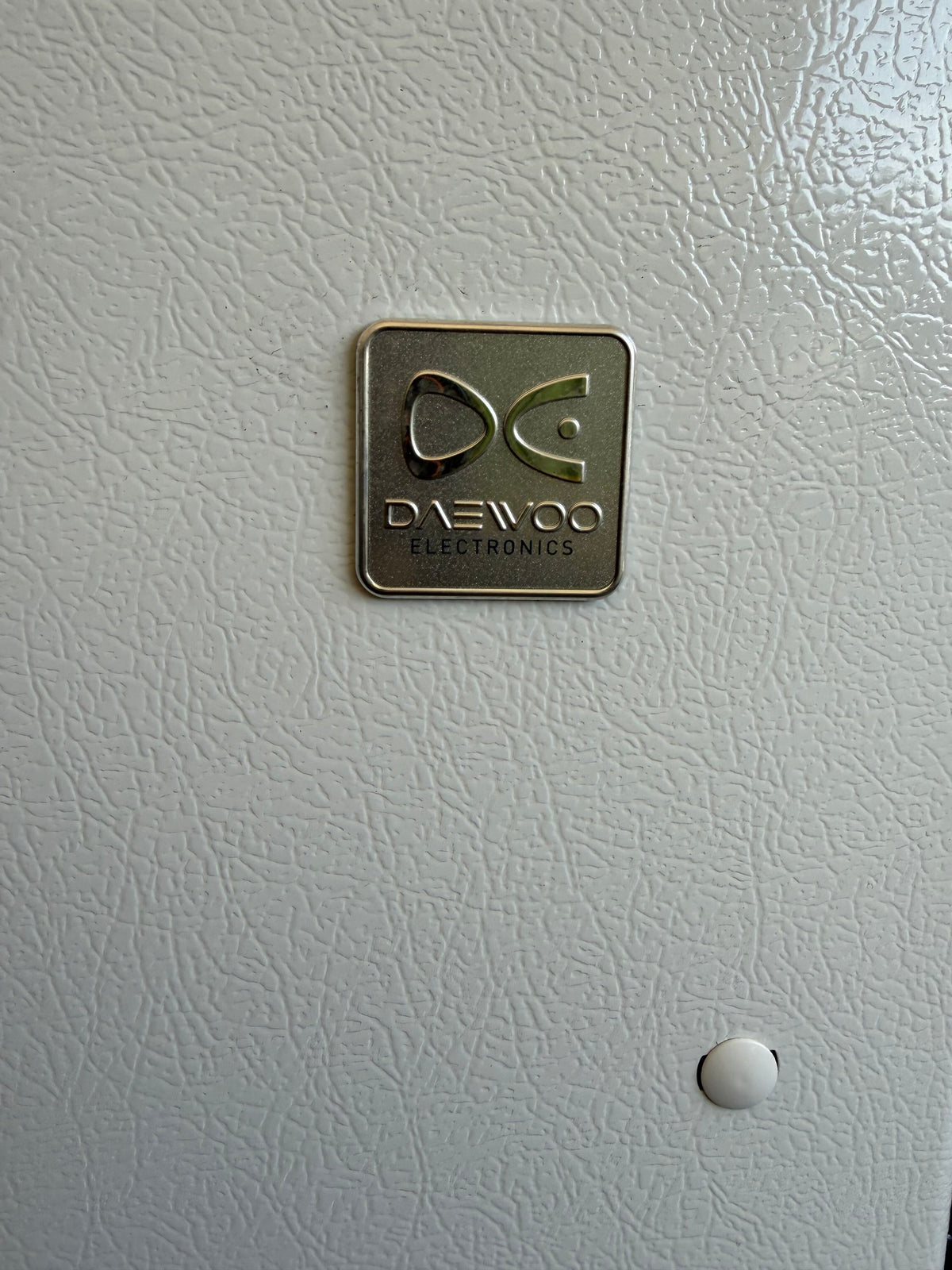 Daewoo Top-Freezer Refrigerator — White, Full Size, Clean Interior