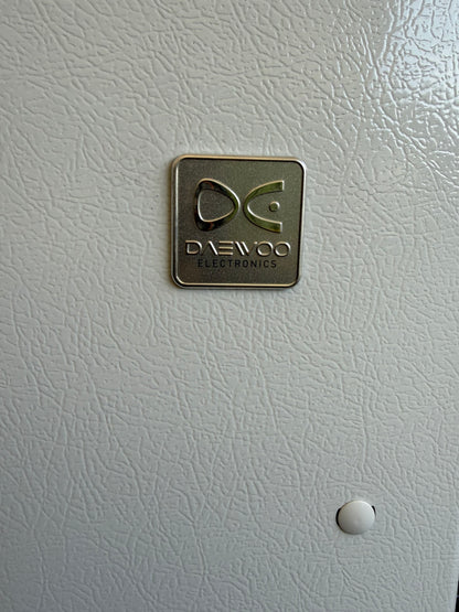 Daewoo Top-Freezer Refrigerator — White, Full Size, Clean Interior