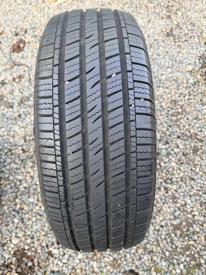 Arizonian Silver Edition III 215/60R16 tread